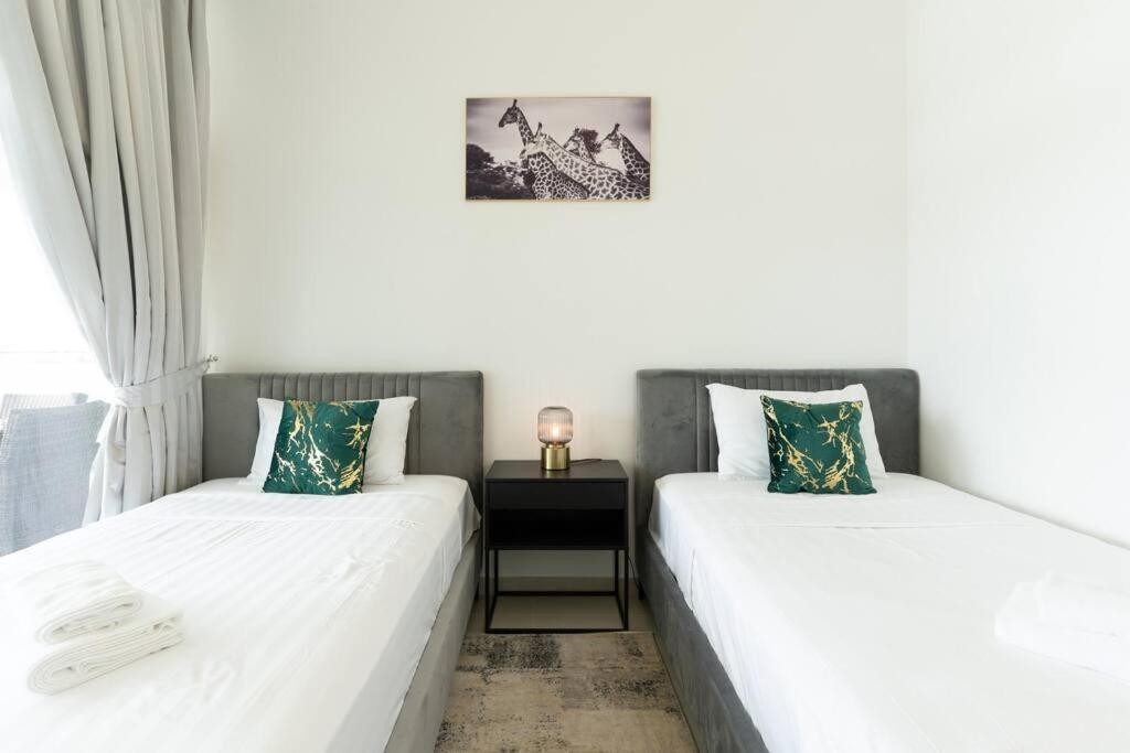 Matara- 2bed Azizi Mina Palm Jumeriah *