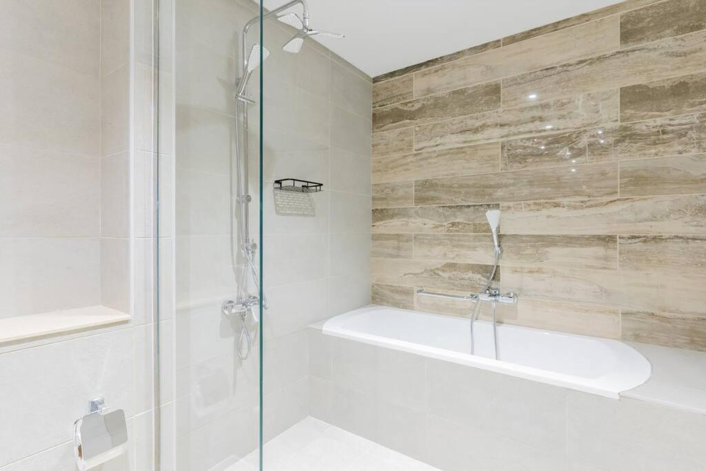 Matara- 2bed Azizi Mina Palm Jumeriah Apartment *